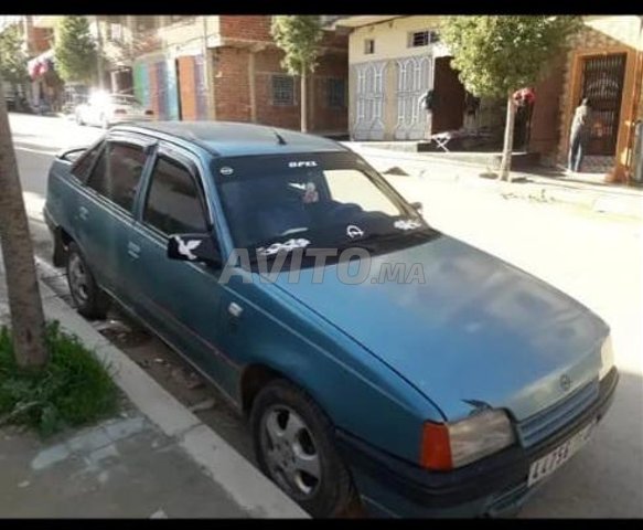 Voiture Opel Agila 1998 à Tanger Diesel - 4 chevaux