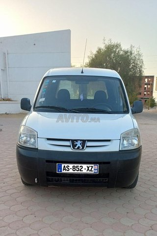 Voiture Peugeot Partner 2010 à Bouskoura Diesel - 7 chevaux