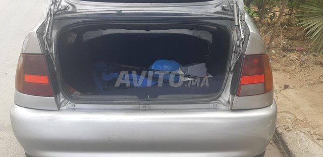 Voiture Volkswagen Polo 1997 à Casablanca Diesel - 8 chevaux