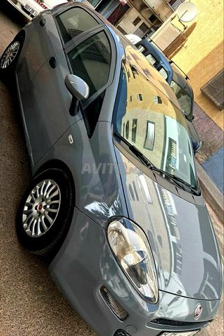 Voiture Fiat Punto 2018 à Casablanca Diesel - 6 chevaux