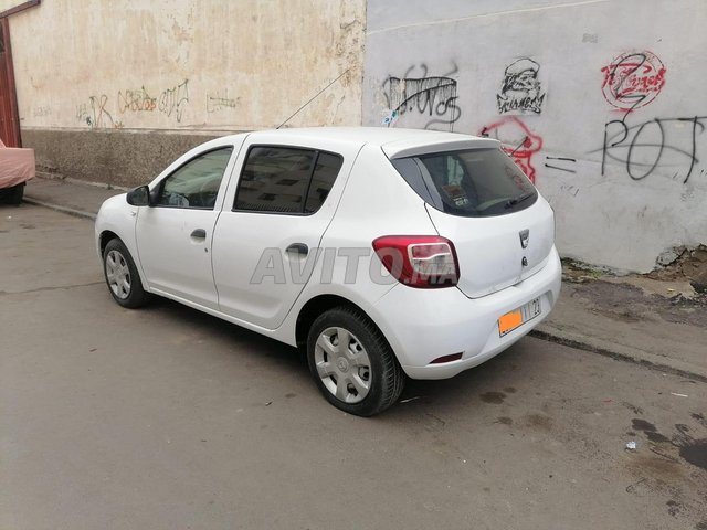 Voiture Dacia Sandero 2015 à Casablanca Essence - 6 chevaux
