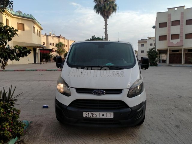 Voiture Ford Transit 2015 à Ain Harrouda Diesel - 9 chevaux