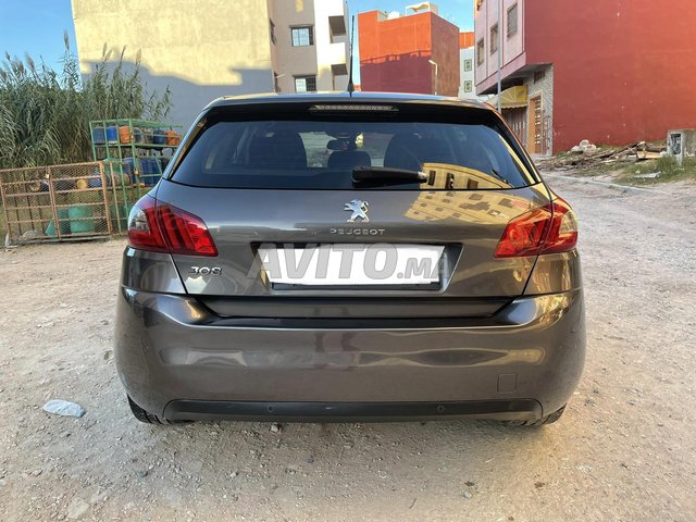 Voiture Peugeot 308 2018 à Tanger Diesel - 6 chevaux