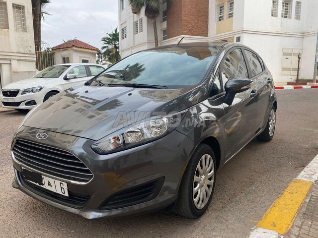 Voiture Ford Fiesta 2015 à Casablanca Essence - 7 chevaux