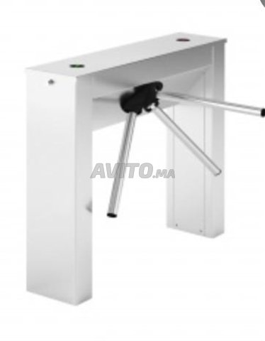 Tourniquet tripode 