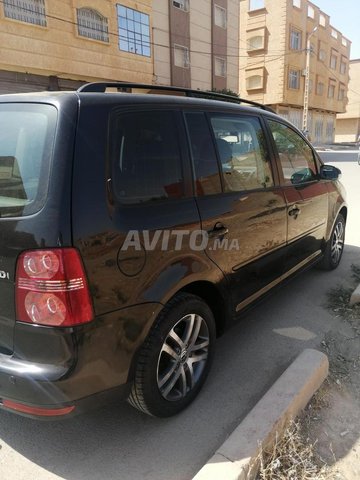 Voiture Volkswagen Touran 2009 à Oujda Diesel - 8 chevaux