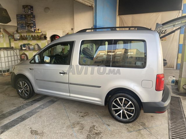 Voiture Volkswagen Caddy 2018 à Berrechid Diesel - 8 chevaux
