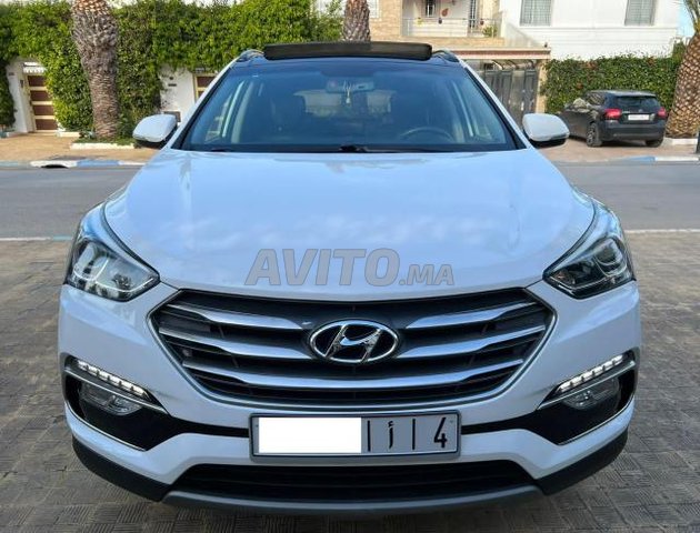 Voiture Hyundai Santa Fe 2016 à Casablanca Diesel - 8 chevaux