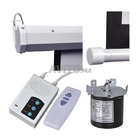 Écran de projection Télécommande 3x3 cm UHD 3D - 2