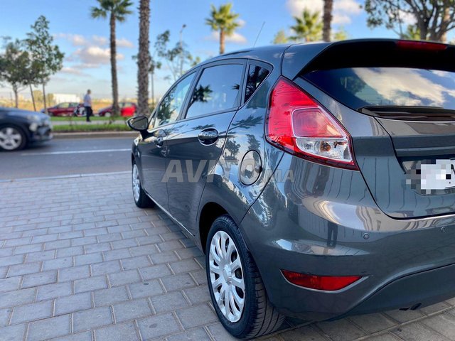 Voiture Ford Fiesta 2016 à Casablanca Diesel - 6 chevaux