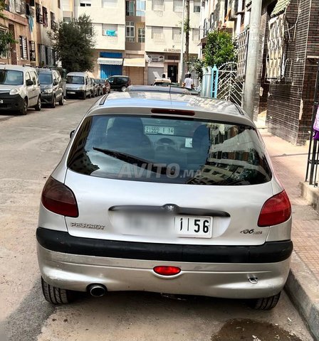 Voiture Peugeot 206 2001 à Casablanca Diesel - 8 chevaux