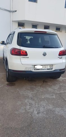 Voiture Volkswagen Tiguan 2018 à Marrakech Diesel - 8 chevaux