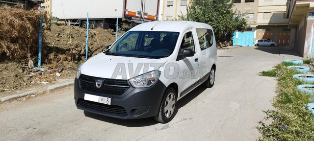 Voiture Dacia Dokker 2019 à Tanger Diesel - 6 chevaux