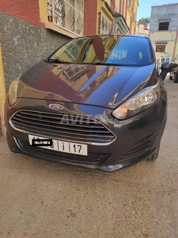 Voiture Ford Fiesta 2015 à Thar Es-Souk Diesel - 6 chevaux