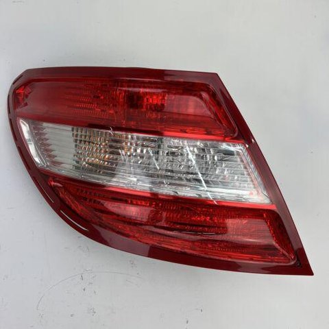 Mercedes Classe C W204 2006 à 2010 feu neuf 
