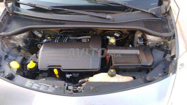 Voiture Renault Clio 2011 à Oujda Essence