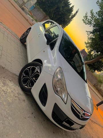 Voiture Opel Corsa 2011 à Tanger Diesel - 5 chevaux