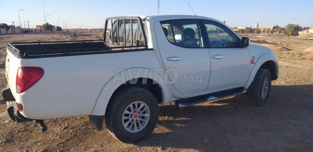 Mitsubishi l200 avito