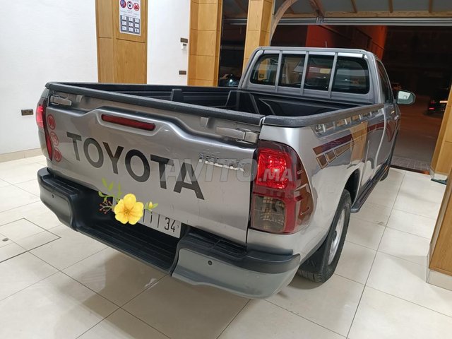 Toyota hilux avito