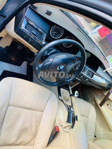 Voiture BMW Serie 5 2004 à Fès Essence - 11 chevaux