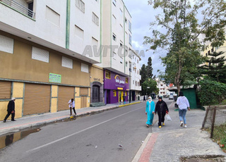 محل تجاري محفظ 121 م2 بحي التوتة تطوان