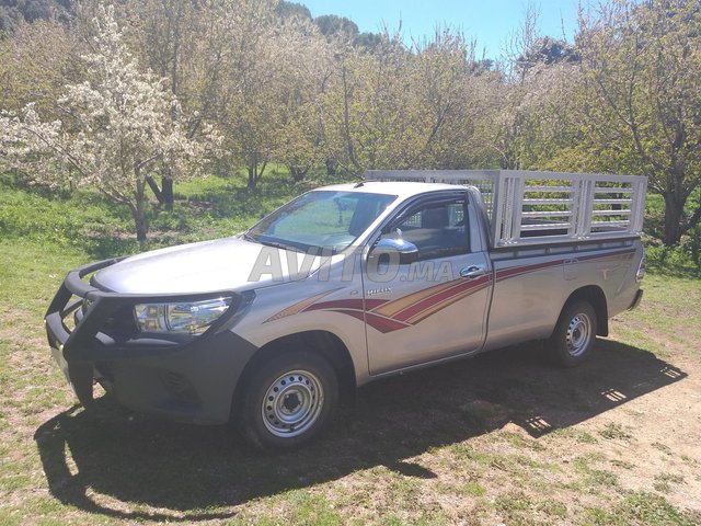 Toyota hilux avito