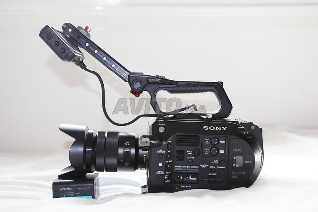 SONY PXW - FS7 Mk 1 et objectif Sony 18-105mm f/4  - 3