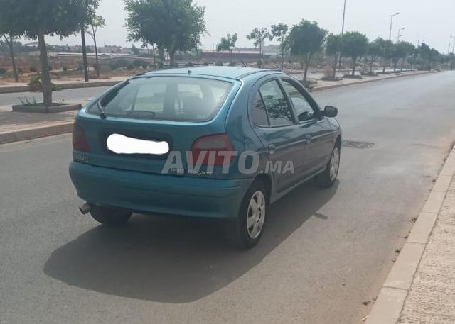 Voiture Renault Megane 1995 à Casablanca  Diesel  - 7 chevaux