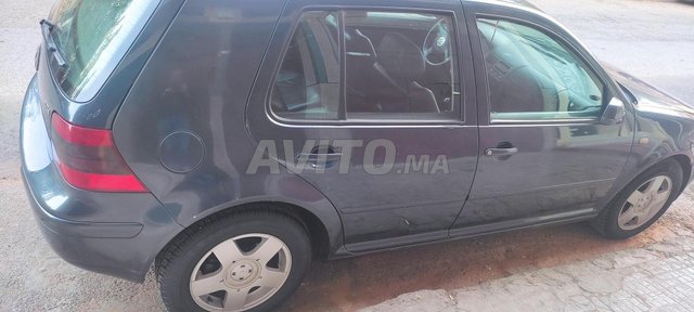 Voiture Volkswagen GOLF 4 1998 à Casablanca Diesel - 8 chevaux