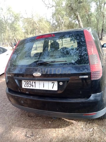 Voiture Ford Fiesta 2007 à Salé Essence - 8 chevaux