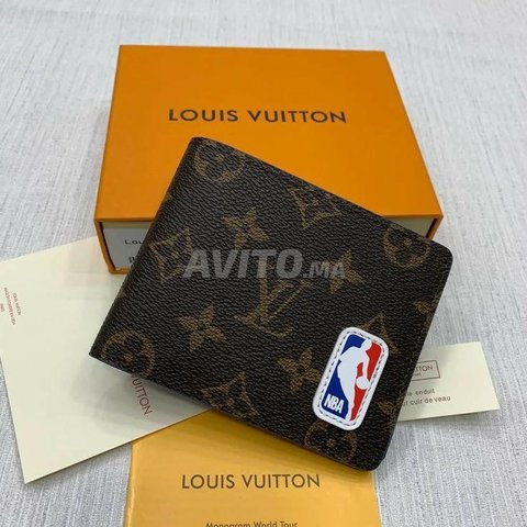 Porte feuille Louis Vuitton marron homme, Sacs et Accessoires à Casablanca