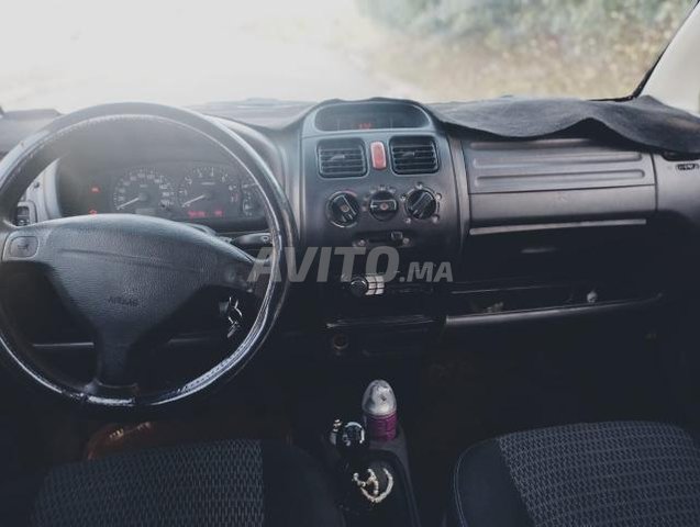 Voiture Suzuki AERIO 2002 à Casablanca Essence - 7 chevaux