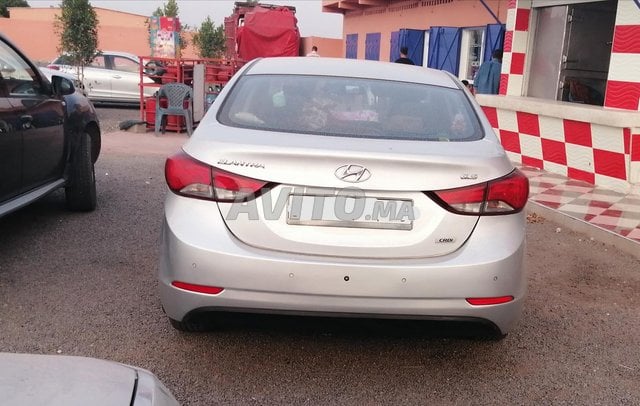 Hyundai elantra avito