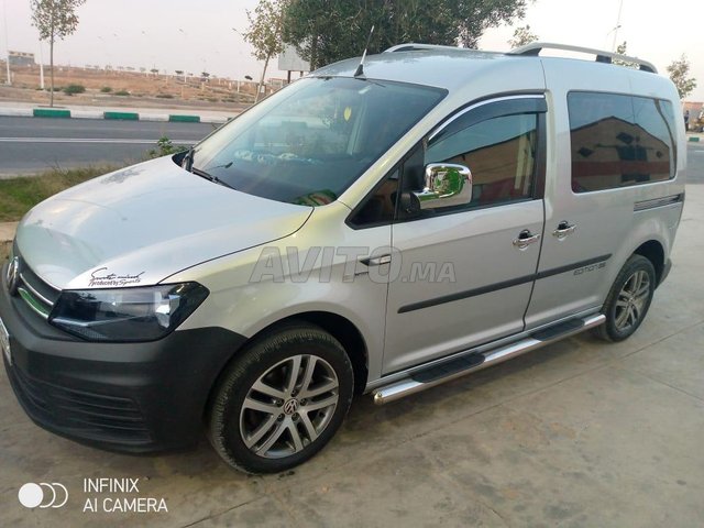 Voiture Volkswagen Caddy 2020 à Midelt Diesel - 8 chevaux