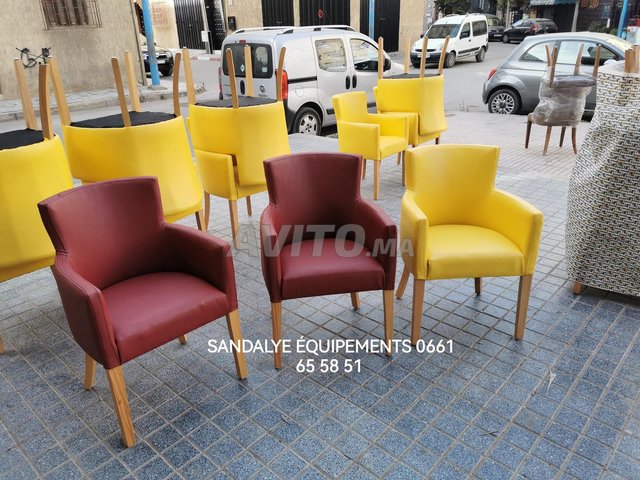 Équipement café chaises et tables