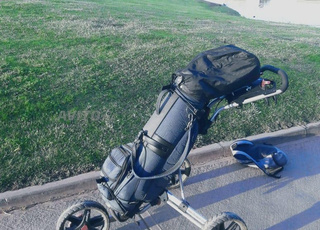 chariot de golf marque clic gear