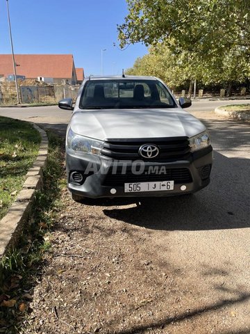 Toyota hilux avito