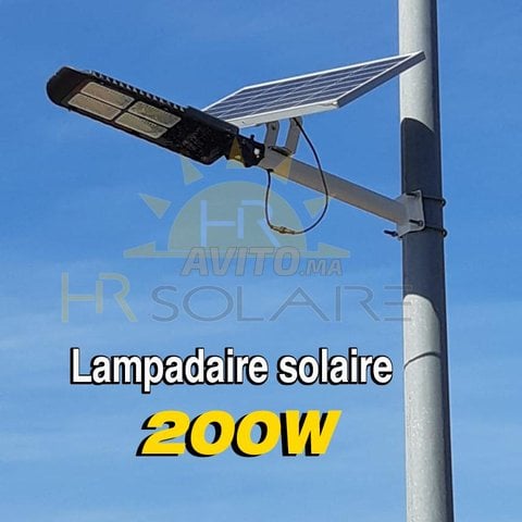 Lampadaire solaire 200W