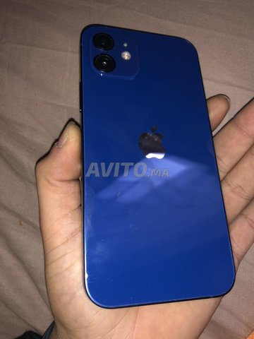 iPhone 12 bleu 64G - 1