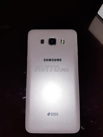 Samsung J7 2016 - 3
