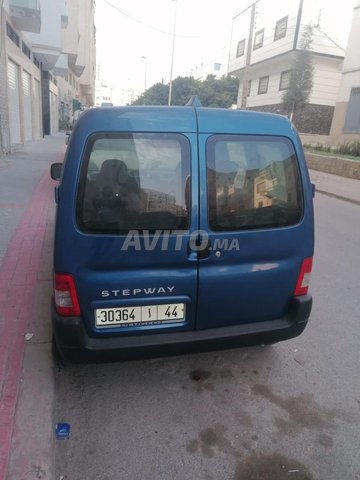 Voiture Peugeot Partner 2008 à Tétouan  Diesel  - 7 chevaux