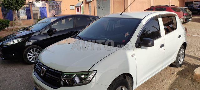 Voiture Dacia Sandero 2017 à Marrakech  Diesel  - 6 chevaux