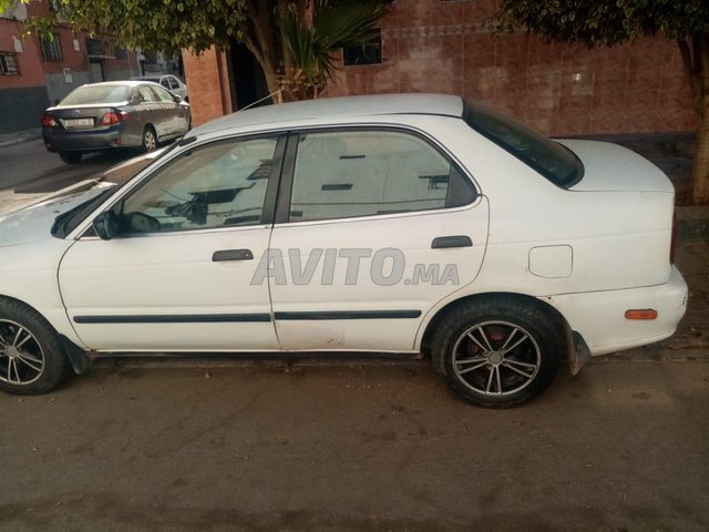 Voiture Suzuki BALENO 1999 à Casablanca Essence - 9 chevaux