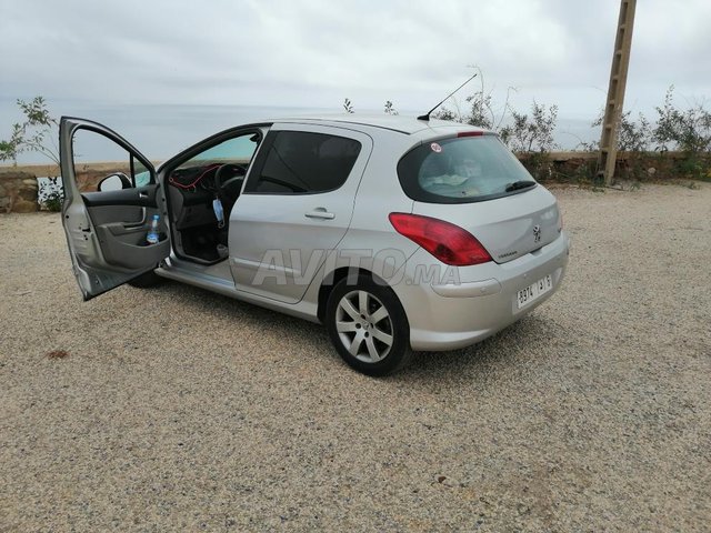 Voiture Peugeot 308 2008 à Tanger Diesel - 6 chevaux