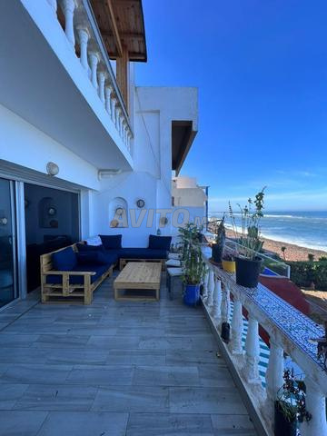 Étage de villa en front mer à Harhoura 