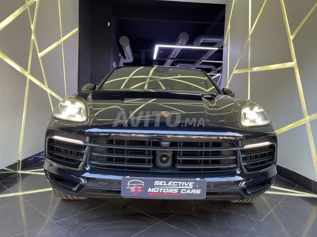 Voiture Porsche Cayenne 2022 à Casablanca Hybride - 17 chevaux