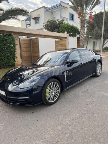 Voiture Porsche Panamera 2018 à Agadir  Hybride  - 12 chevaux