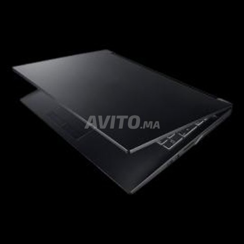 CLEVO 15.6pouces i7-10875H NVMe 1TB Laptop Gamer - 3