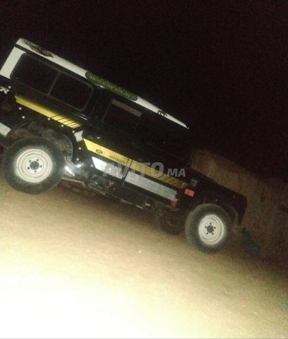 Voiture Land Rover Defender 1999 à Guelmim Diesel - 9 chevaux