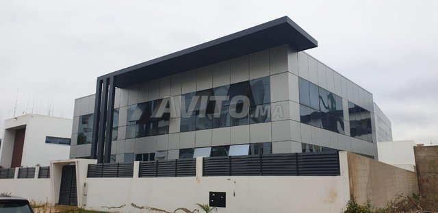 Plateau Usage Bureaux de 1 800 m² à louer Hay Riad